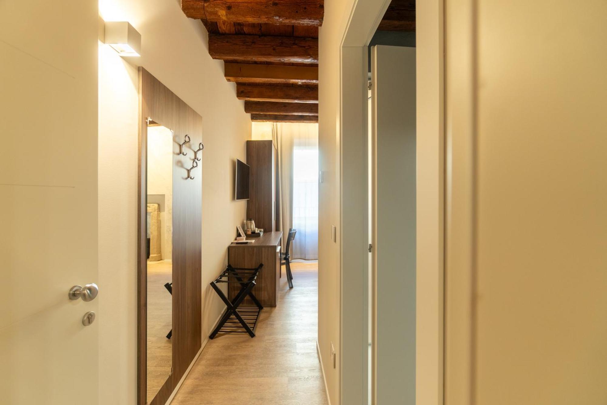 Hotel La Casa In Paese Peschiera del Garda Exterior foto